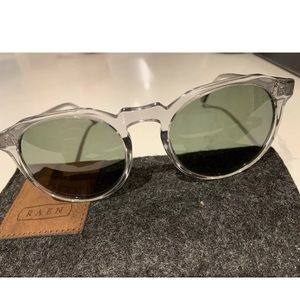 Raen Remmy Sunglasses | Fog Crystal Bottle Green